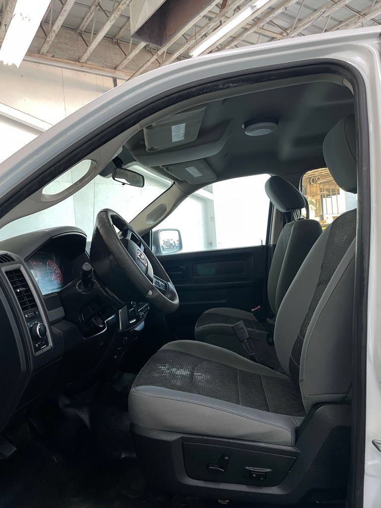 Used 2018 RAM 1500 4x4 Crew Cab w/ Protection Group image 10