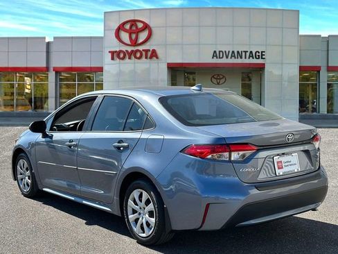 Used 2022 Toyota Corolla LE w/ Carpet Mat Package (TMS) FWD image 10