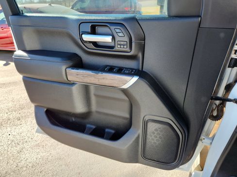 Used 2020 Chevrolet Silverado 2500 LTZ w/ LTZ Plus Package image 12