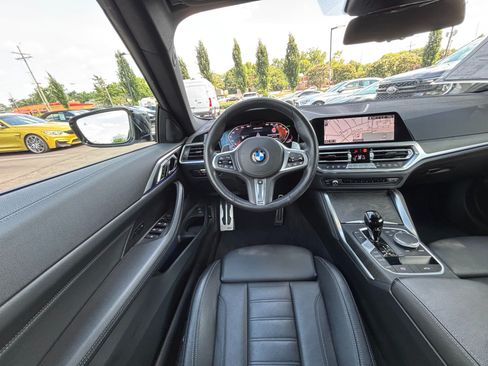Used 2022 BMW M440i Convertible RWD image 31