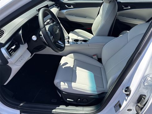 New 2025 Genesis G70 2.5T image 9