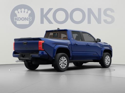 Used 2024 Toyota Tacoma SR5 AWD/4WD image 4