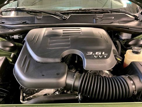 Used 2023 Dodge Challenger SXT w/ Blacktop Package image 31