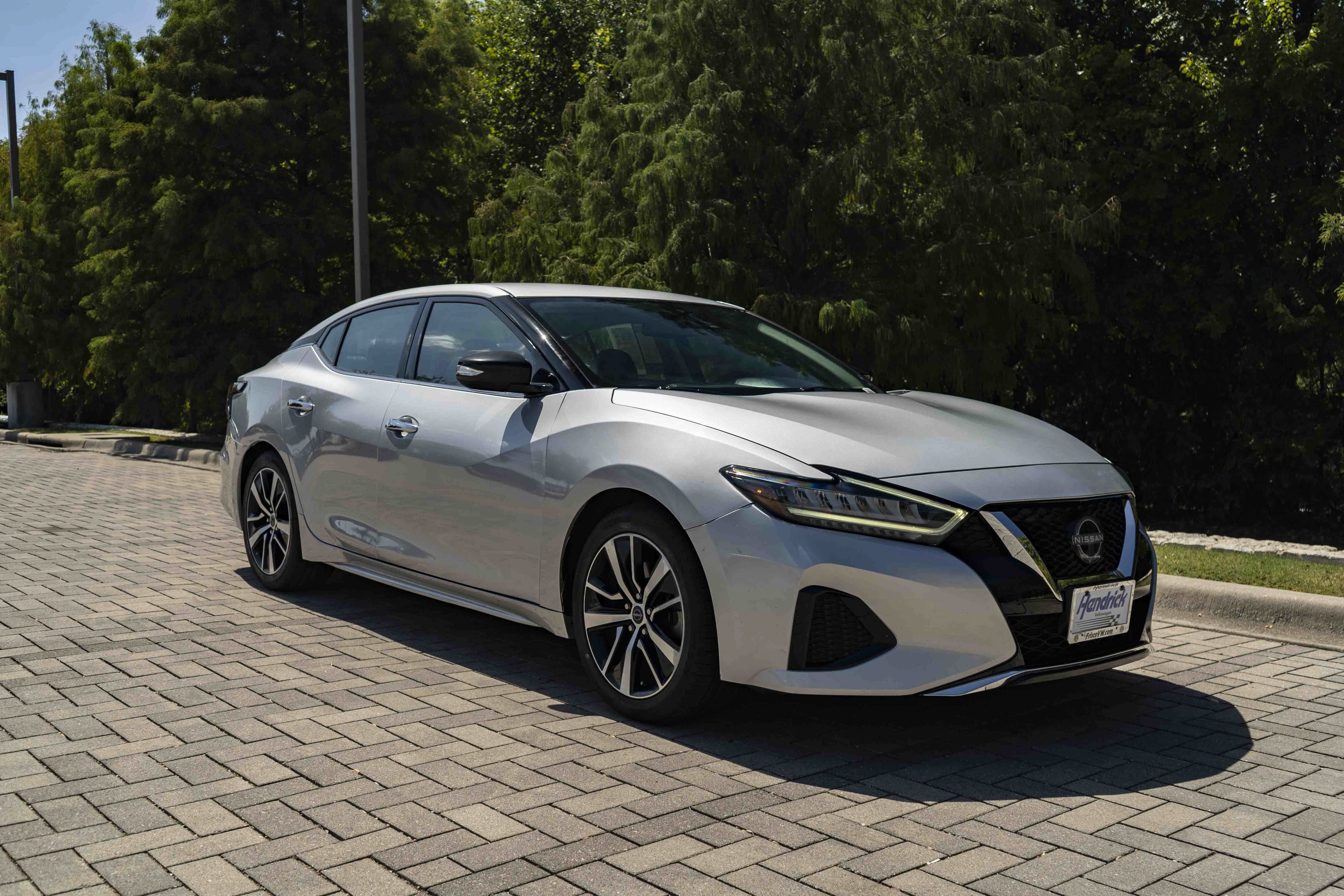 Used 2023 Nissan Maxima SV w/ Floor Mat Group FWD image 2