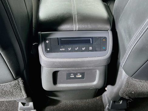 Used 2023 Nissan Pathfinder SL w/ Black Appearance Package AWD/4WD image 26