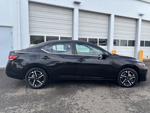 Used 2024 Nissan Sentra SV image 8