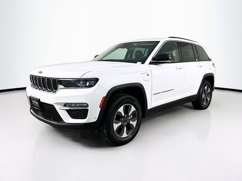 Used 2022 Jeep Grand Cherokee Limited 4xe w/ Luxury Tech Group II image 3