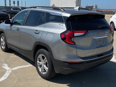 Used 2023 GMC Terrain SLE w/ Driver Convenience Package AWD/4WD image 4