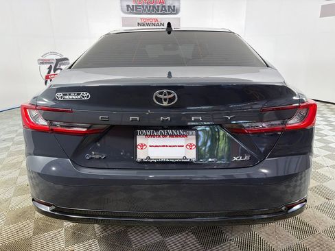 Used 2025 Toyota Camry XLE image 5