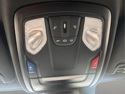 Used 2025 RAM 2500 Big Horn AWD/4WD image 28