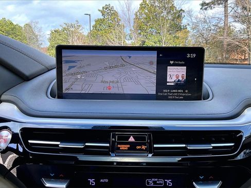 Used 2022 Acura MDX FWD w/ Technology Package image 13