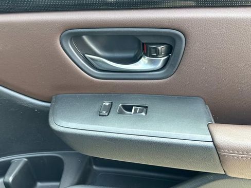Used 2024 Honda Pilot Elite image 22