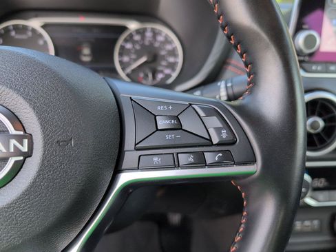 Used 2025 Nissan Sentra SR FWD image 26