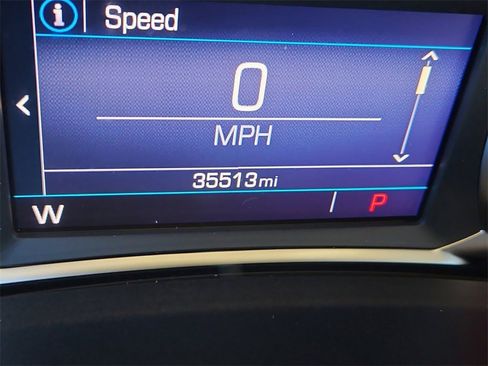 Used 2023 GMC Terrain SLE w/ Driver Convenience Package image 13