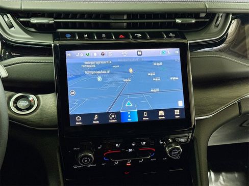 Used 2023 Jeep Grand Cherokee Overland w/ Advanced Protech Group III image 22