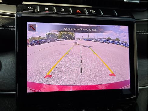 Used 2025 Jeep Grand Cherokee L Limited AWD/4WD image 17