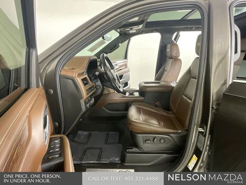 Used 2021 Chevrolet Tahoe High Country w/ Premium Package AWD/4WD image 12