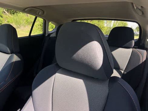 Used 2019 Subaru Crosstrek 2.0i Premium AWD/4WD image 25