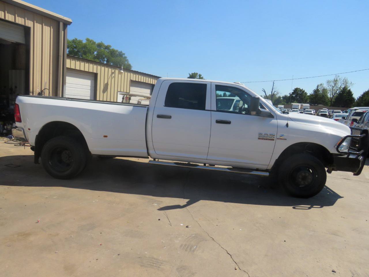 Used 2018 RAM 3500 Tradesman w/ Chrome Appearance Group AWD/4WD image 5