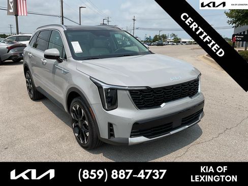 Certified 2025 Kia Sorento EX w/ Panoramic Sunroof Package AWD/4WD image 1