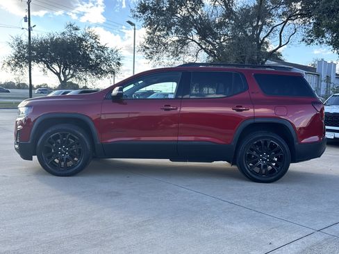 Used 2023 GMC Acadia SLT w/ Elevation Edition image 8