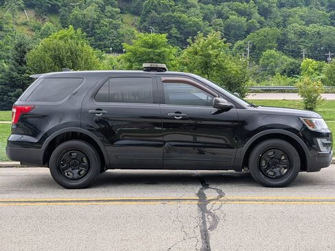 Used 2016 Ford Explorer 4WD Police Interceptor image 3
