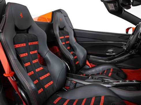 Certified 2021 Ferrari F8 Tributo RWD image 47