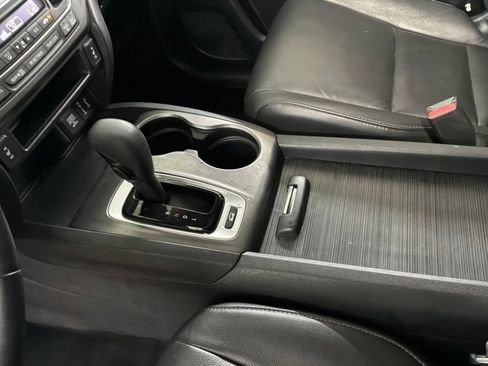 Used 2017 Honda Pilot EX-L image 18