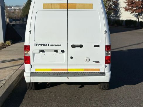 Used 2013 Ford Transit Connect XLT image 9