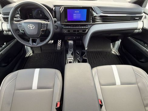 Used 2026 Toyota Camry SE FWD image 15