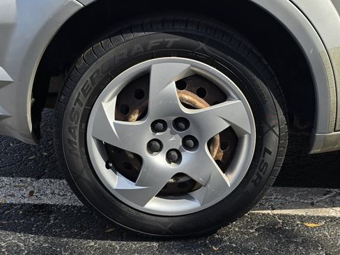 Used 2003 Pontiac Vibe Base w/ Power Group Value Package image 33