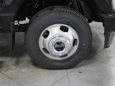 New 2026 Ford F350 Platinum image 15