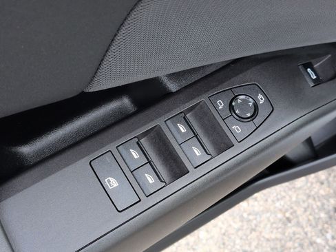 Used 2025 BMW X3 xDrive30i w/ Convenience Package image 15