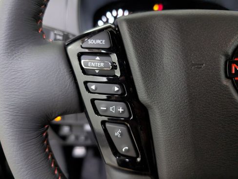 Used 2026 Nissan Frontier PRO-4X w/ Pro-4x Convenience Package image 19