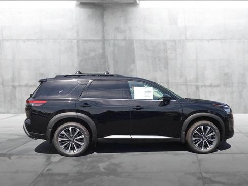 New 2026 Nissan Pathfinder Platinum AWD/4WD image 5