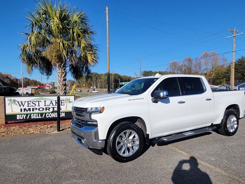 Used 2022 Chevrolet Silverado 1500 LTZ image 1