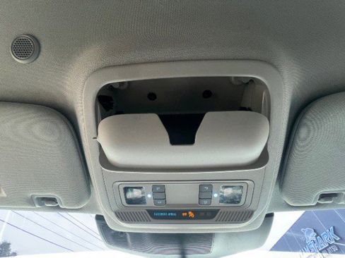 Used 2023 Ford Explorer XLT w/ Equipment Group 202A RWD image 50