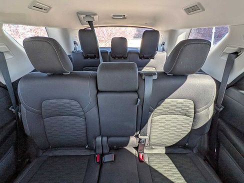 Used 2025 Nissan Pathfinder SV image 29