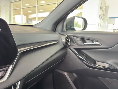 Used 2025 Chevrolet Equinox LT FWD image 14