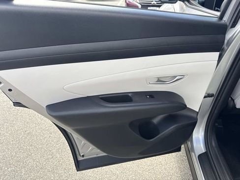 Used 2025 Hyundai Tucson SEL AWD/4WD image 17