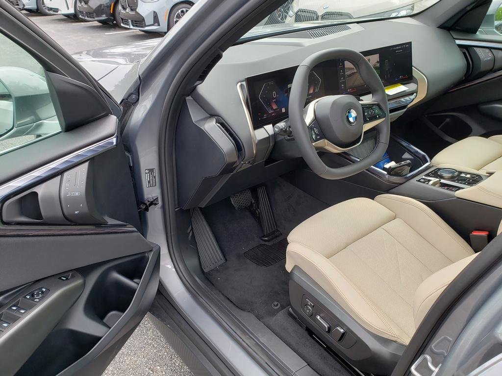 Used 2025 BMW X3 xDrive30i w/ Convenience Package AWD/4WD image 6
