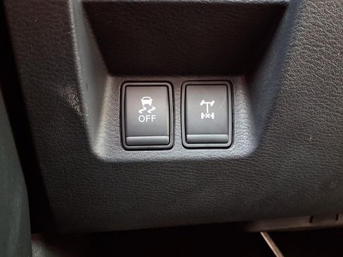 Used 2023 Nissan Frontier PRO-4X w/ Pro Convenience Package AWD/4WD image 18