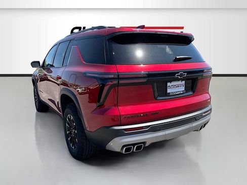 Used 2025 Chevrolet Traverse Z71 w/ Enhanced Driving Package AWD/4WD image 5