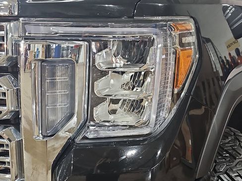 Used 2020 GMC Sierra 2500 Denali w/ Denali Ultimate Package image 37