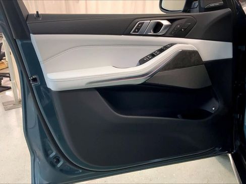 New 2026 BMW X5 xDrive50e w/ Climate Comfort Package image 10