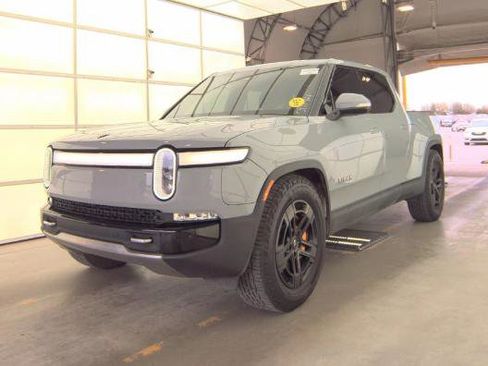Used 2022 Rivian R1T Adventure image 2