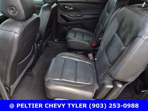 Used 2021 Chevrolet Traverse LT FWD image 33