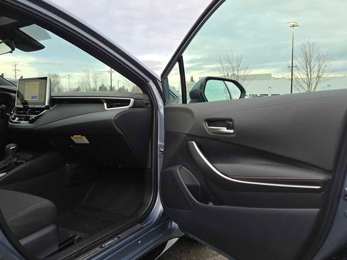 Certified 2025 Toyota Corolla SE image 10