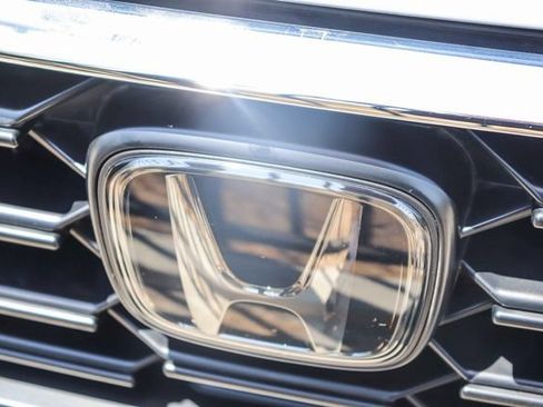 Used 2025 Honda CR-V LX image 5