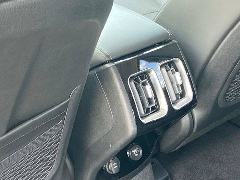 Used 2023 Kia Sorento SX FWD image 18